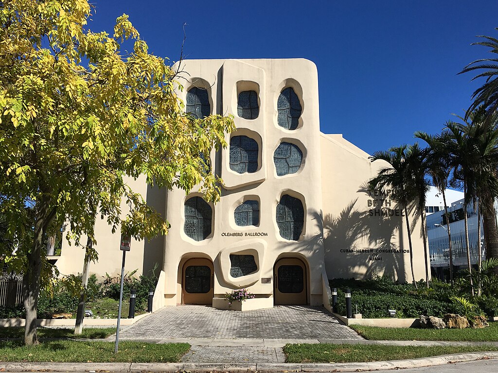 Temple Beth Shmuel in Miami, Florida (Wikimedia Commons)