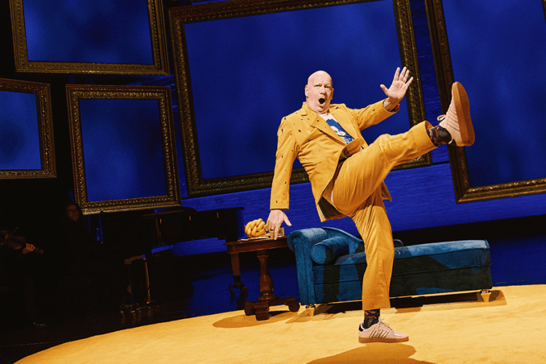 Jeff Ross in "Take a Banana for the Ride" (Emilio Madrid)