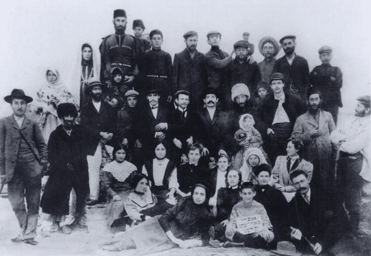 Mountain Jewish founders of the modern Israeli town of Be'er Ya'akov, 1908 (Wikimedia Commons)