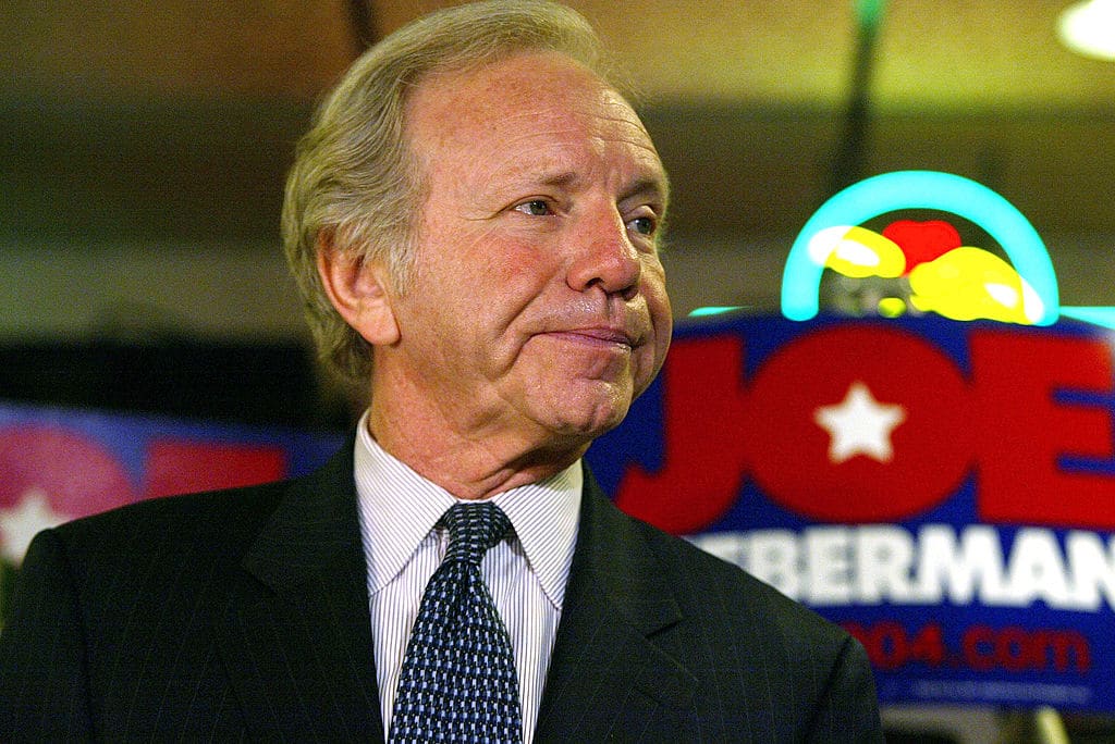 BRONX, NEW YORK - DECEMBER 5:  Democratic Presidential candidate Joe Lieberman addresses diners during a visit to Yolanda's Restaurant December 5, 2003 in the Bronx borough of New York City. Lieberman, who was Al Gore's running mate in 2000, has had trouble catching up to front runners John Kerry and Howard Dean.  (Photo by Spencer Platt/Getty Images)
