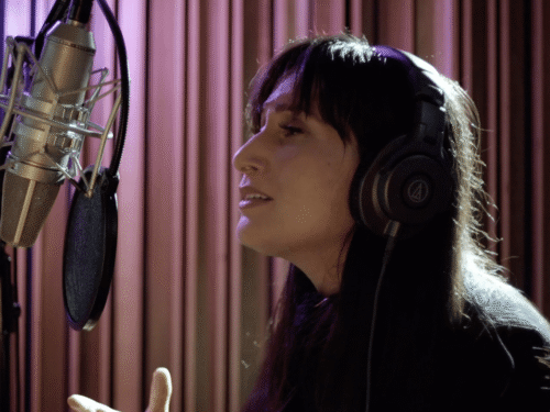 Daniella Rabbani recording "Klezmerette" (Daniella Rabbani)
